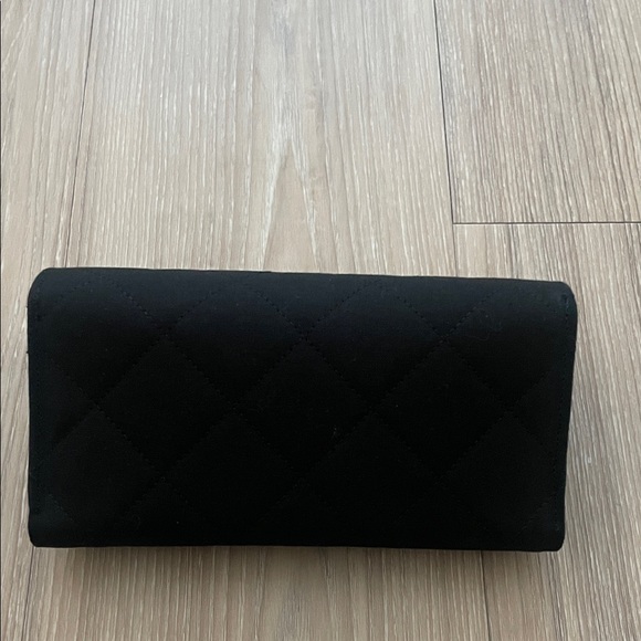 CHANEL Black Quilted Sunglasses Case w/ Logo and Box and Dust Cloth - Picture 6 of 7